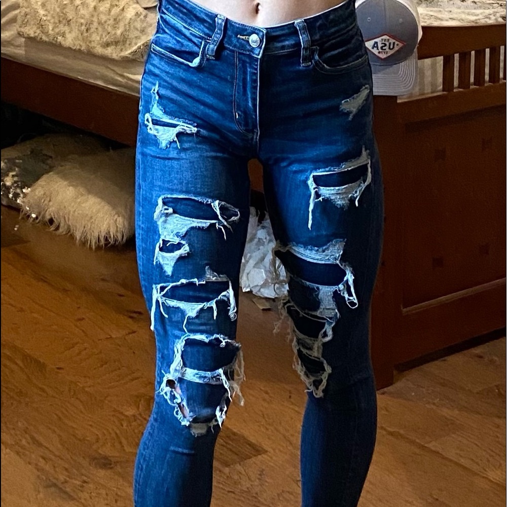 american eagle high rise ripped jeans